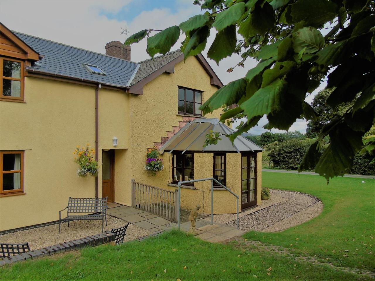 بيلث ويلز Pwllgwilym B & B المظهر الخارجي الصورة